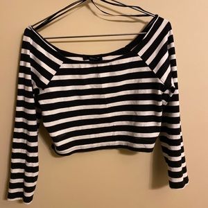 Forever 21 size S black&white striped crop top